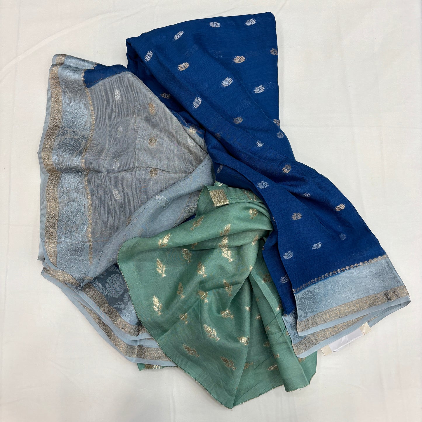 Premium Chinnon Saree for Women | Floral Border with Butta Design & Contrast Weave | Wedding, Festive & Party Wear | Radha By Rapid Rashmi