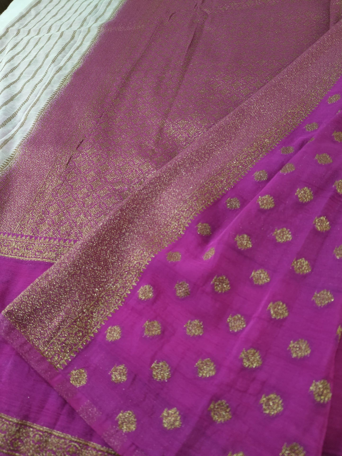 Wrinkle Premium Banarasi Saree(Code WKC-01)