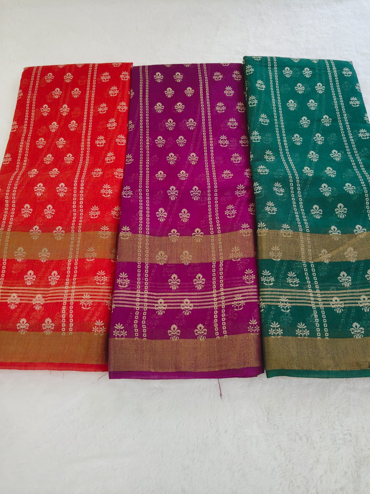 Elegant Linen Saree with Gold Zari Design | Soft & Breathable Daily Wear - SS -108