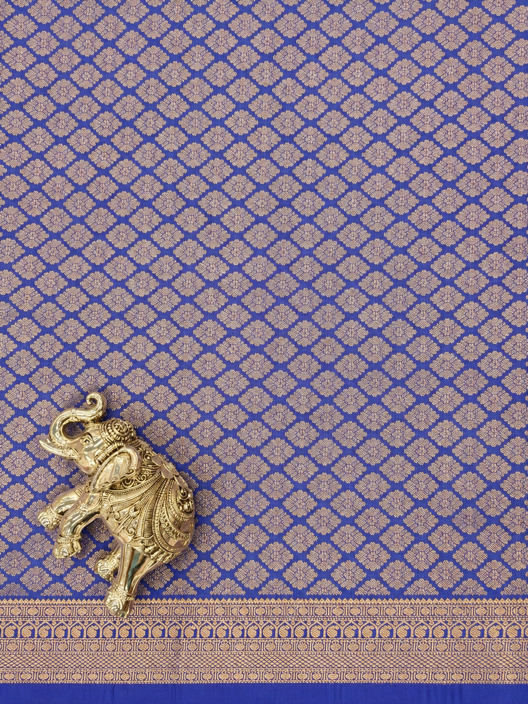 Elegant Royal Blue Saree with Silver Zari Paisley Pallu & Floral Butti Motifs