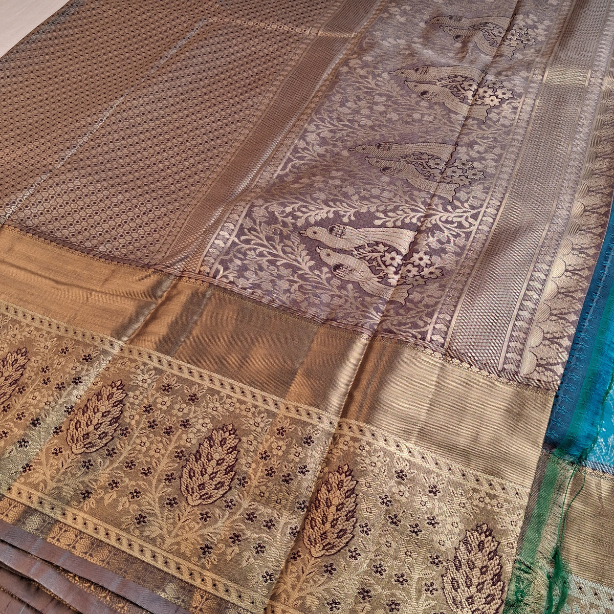 Elegant South Indian Silk Saree in Blue & Purple with Regal Traditional Appeal