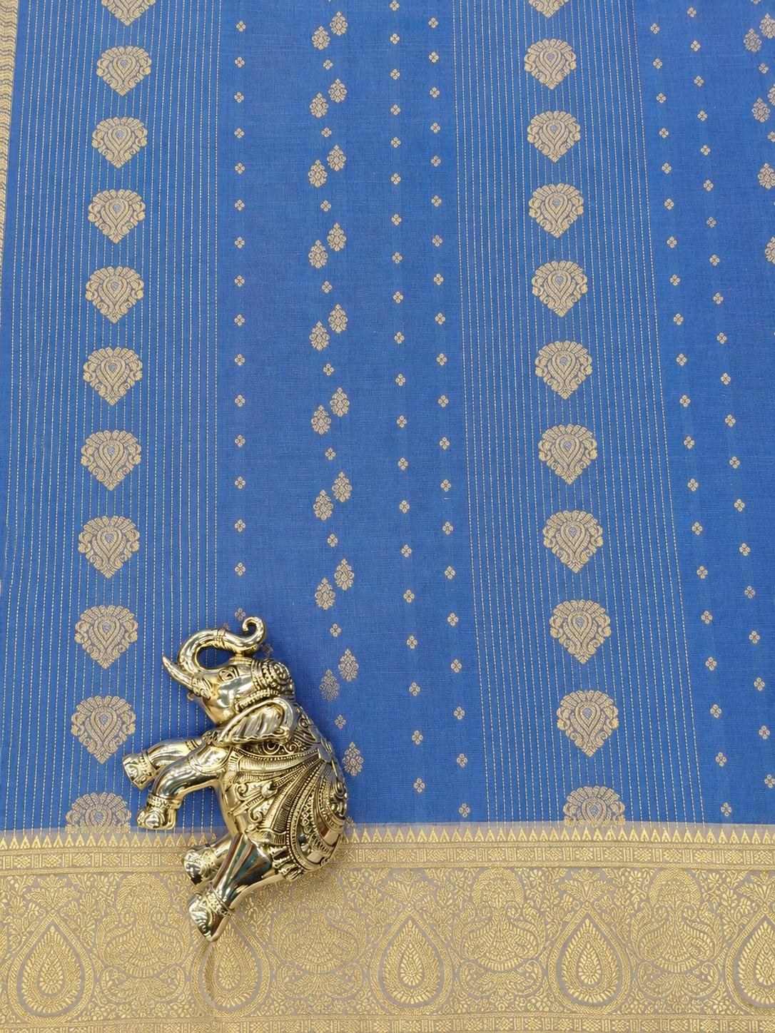 Elegant Royal Blue Saree with Silver Zari Paisley Pallu & Floral Butti Motifs
