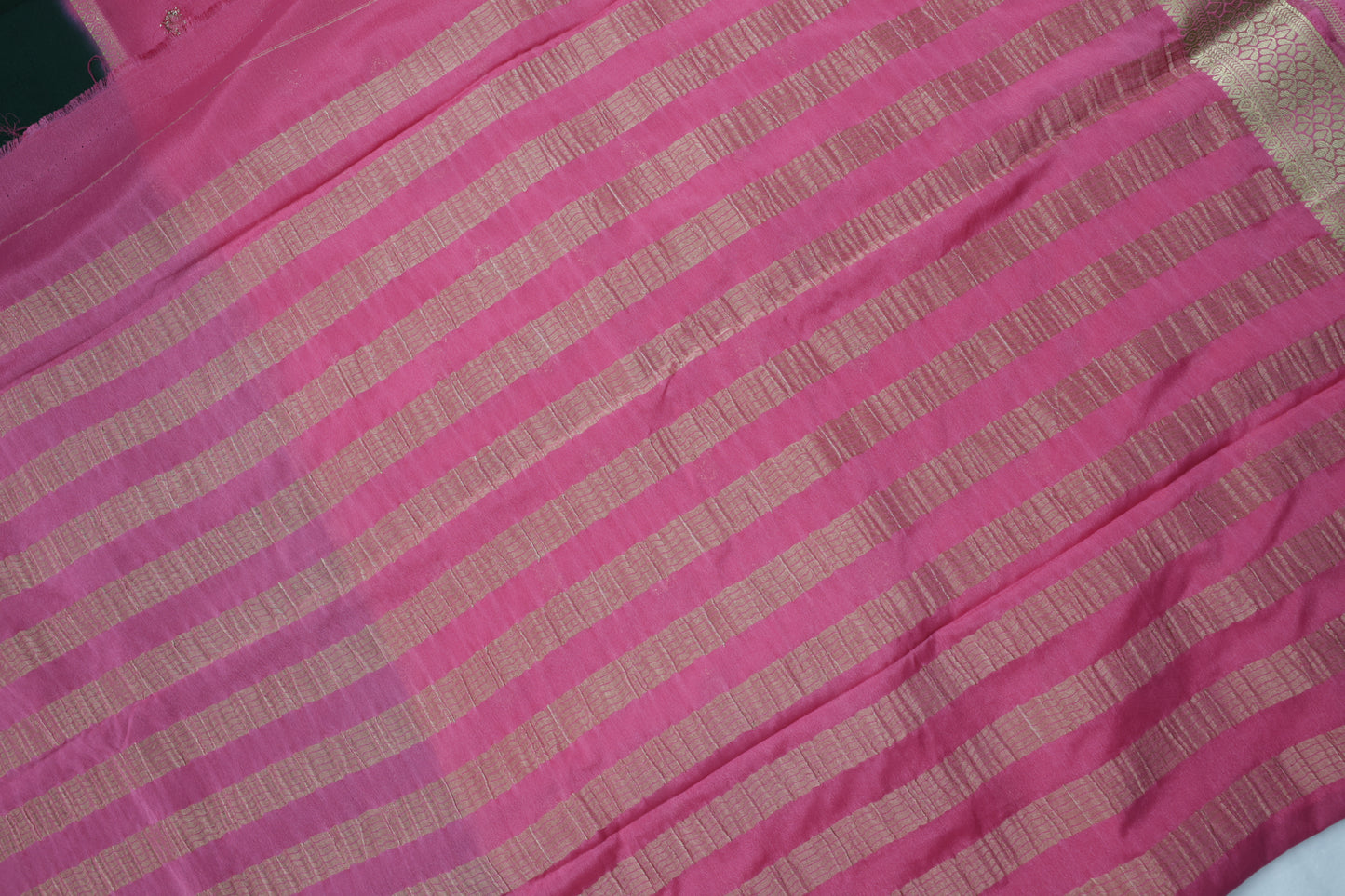 Premium Semi Crepe Traditional Colour Block Saree with Rich Zari Border | Festive, Wedding & Party Wear Saree for Women