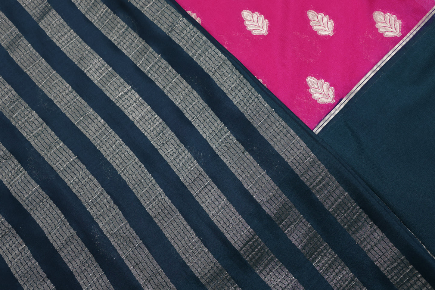 Premium Semi Crepe Dual Tone Silk Saree with Elegant Zari Weaving | Designer Wedding, Festive & Party Wear Saree for Women