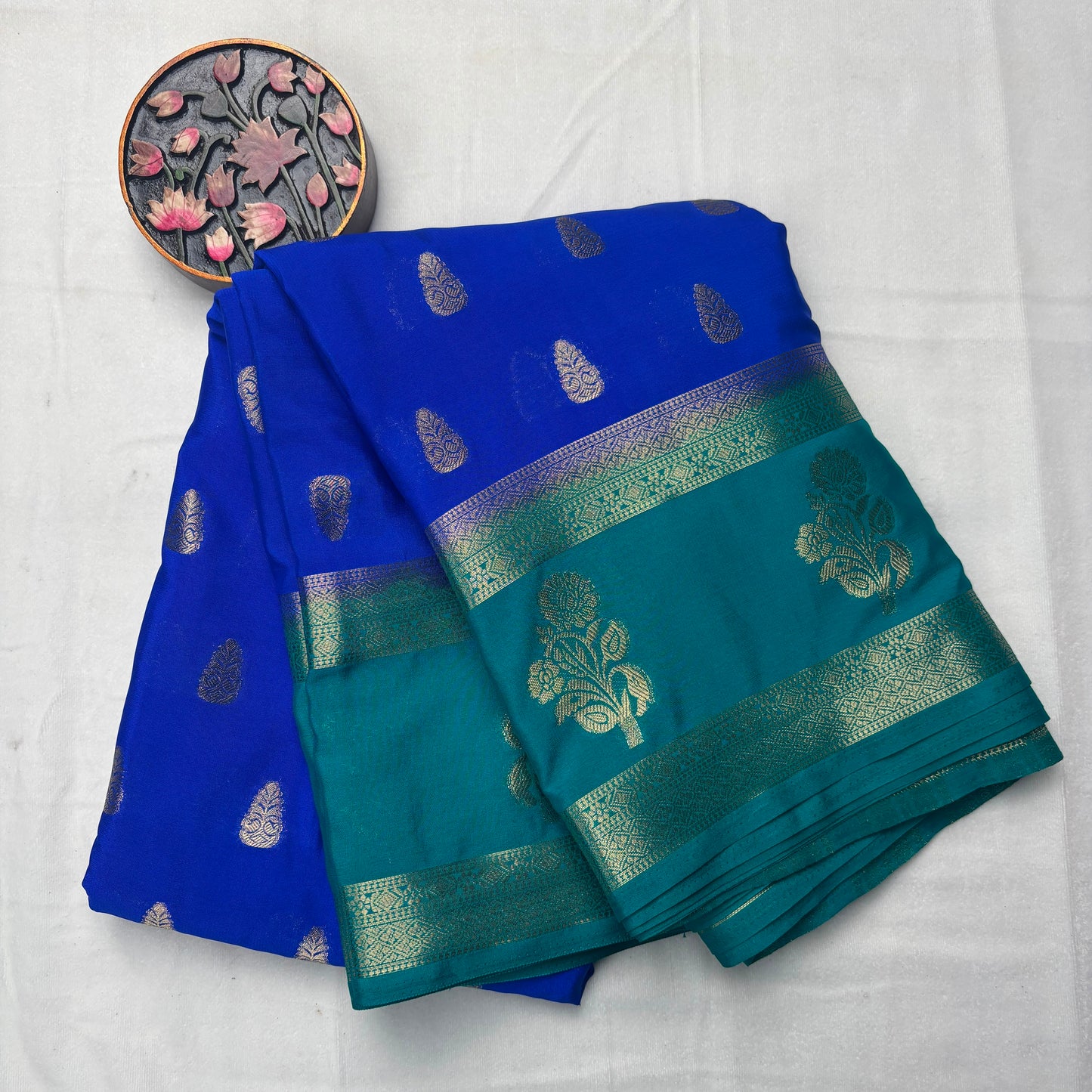 Premium Semi Crepe Silk Saree with Dual Tone Weaving & Rich Zari Work | Wedding, Festive & Traditional Wear | Radha By Rapid Rashmi
