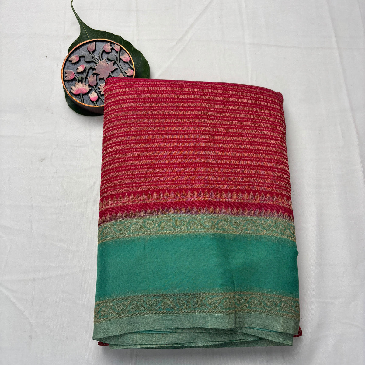 Premium Handloom Semi Crepe Silk Saree with Elegant Dual Tone Weave & Rich Contrast Border | Wedding, Festive & Traditional Wear | Radha By Rapid Rashmi