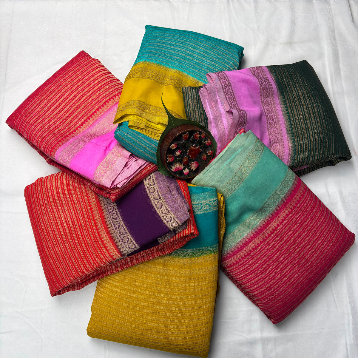 Premium Handloom Semi Crepe Silk Saree with Elegant Dual Tone Weave & Rich Contrast Border | Wedding, Festive & Traditional Wear | Radha By Rapid Rashmi