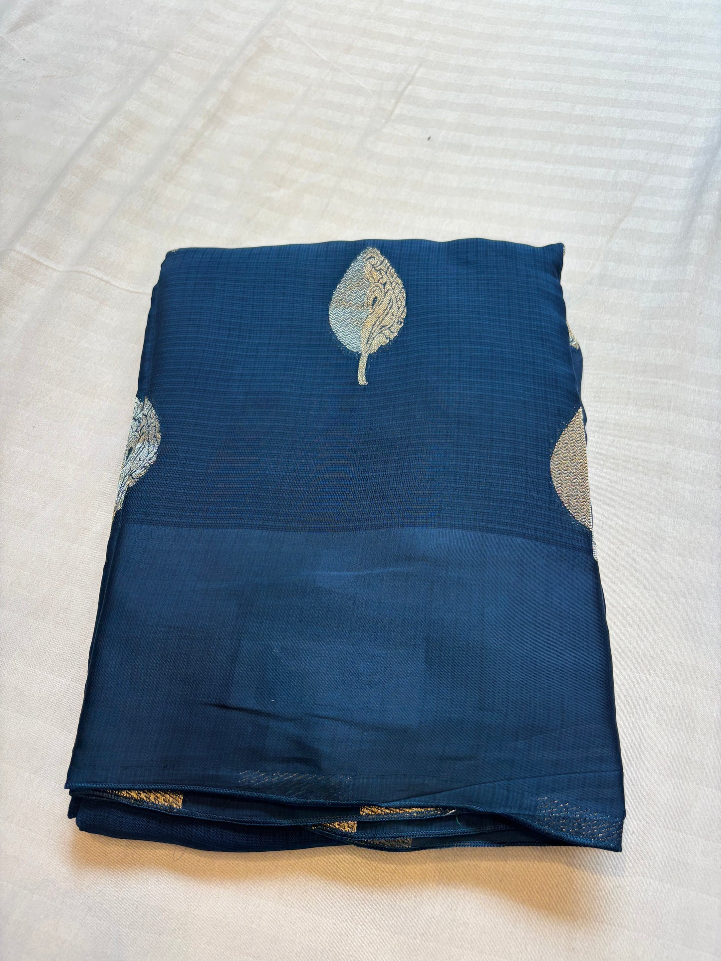 Manipuri Silver Jari Self Saree with Grand Rich Jari Pallu | Premium Viscose Saree