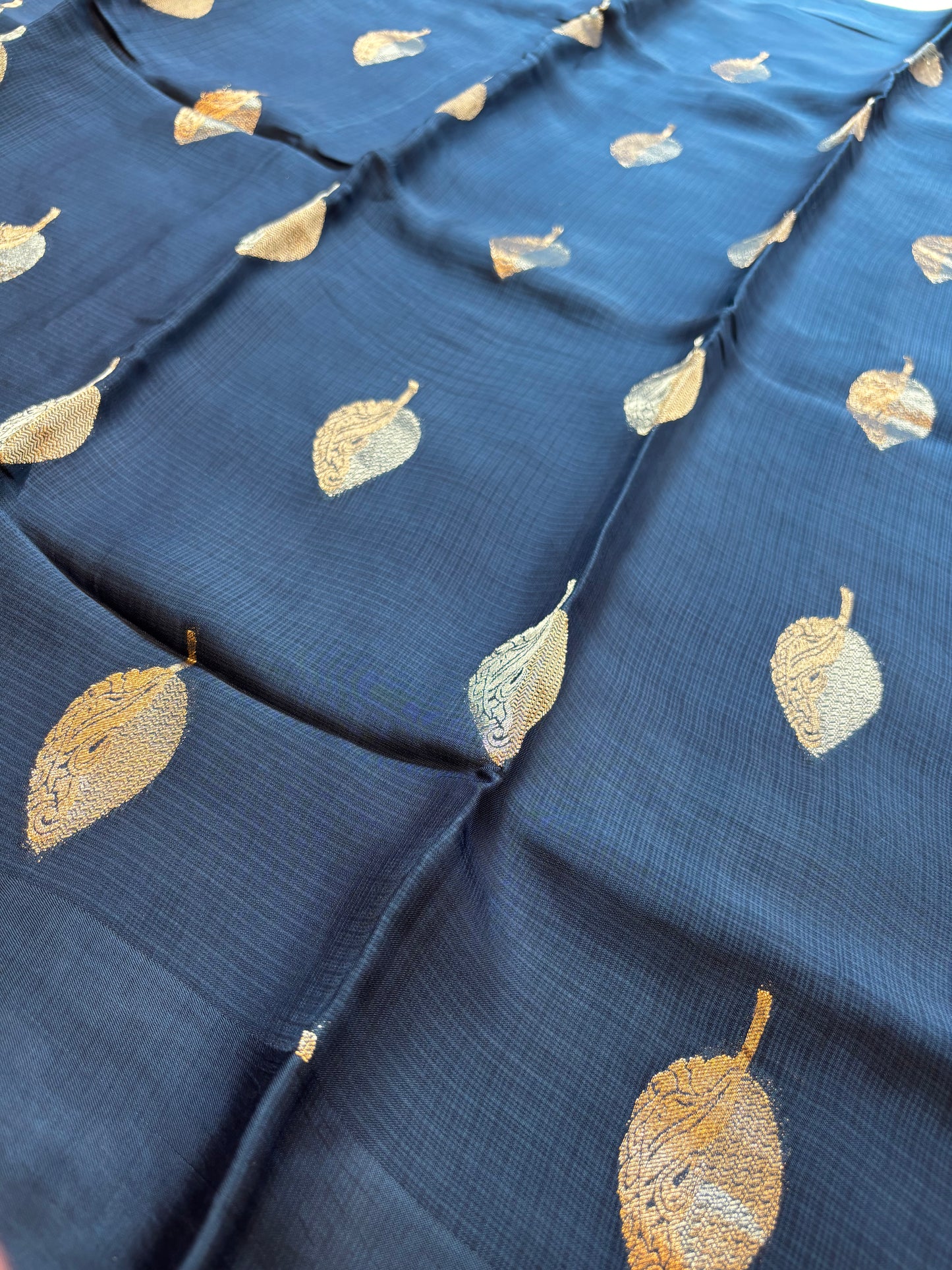 Manipuri Silver Jari Self Saree with Grand Rich Jari Pallu | Premium Viscose Saree