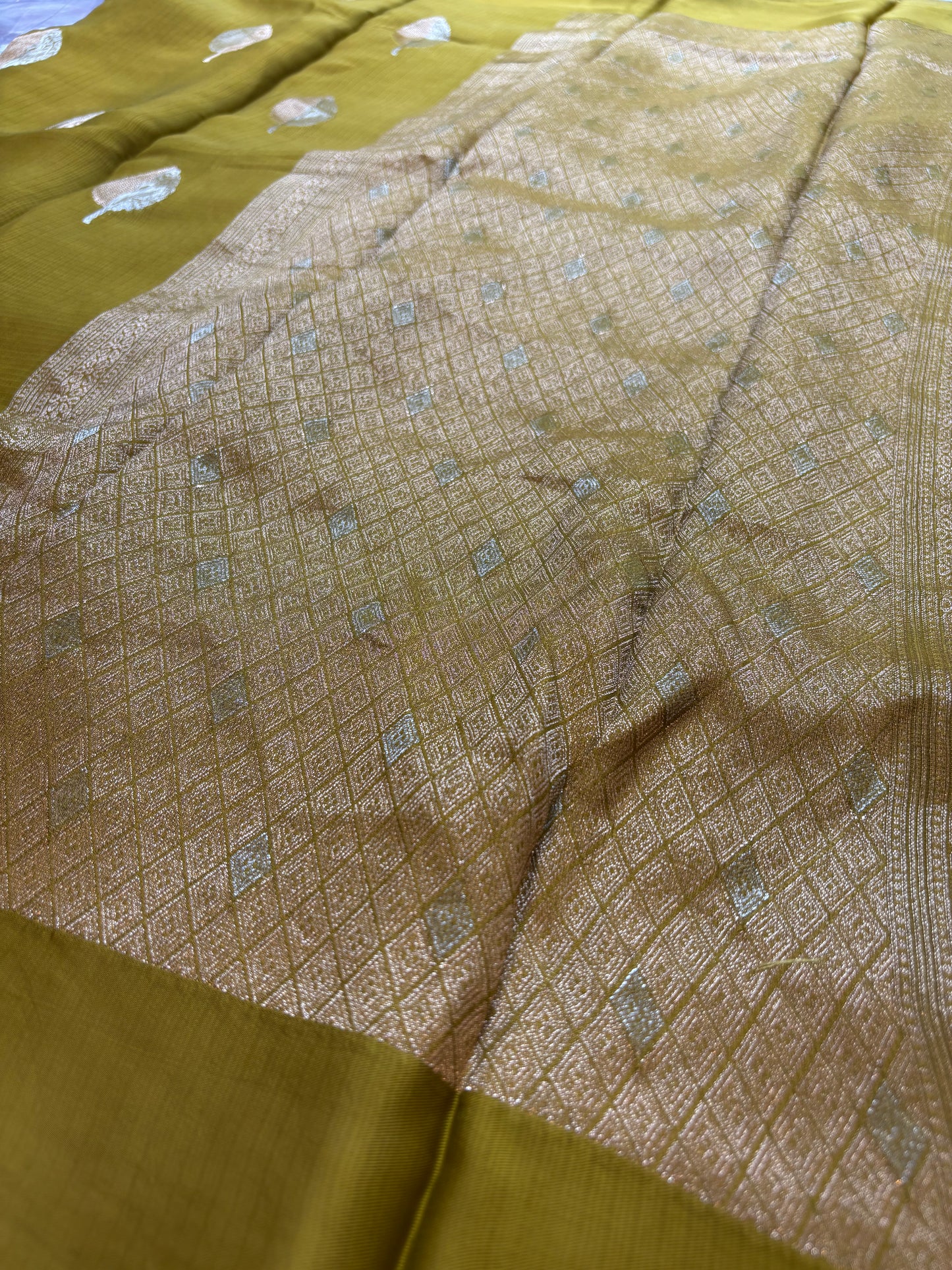 Manipuri Silver Jari Self Saree with Grand Rich Jari Pallu | Premium Viscose Saree