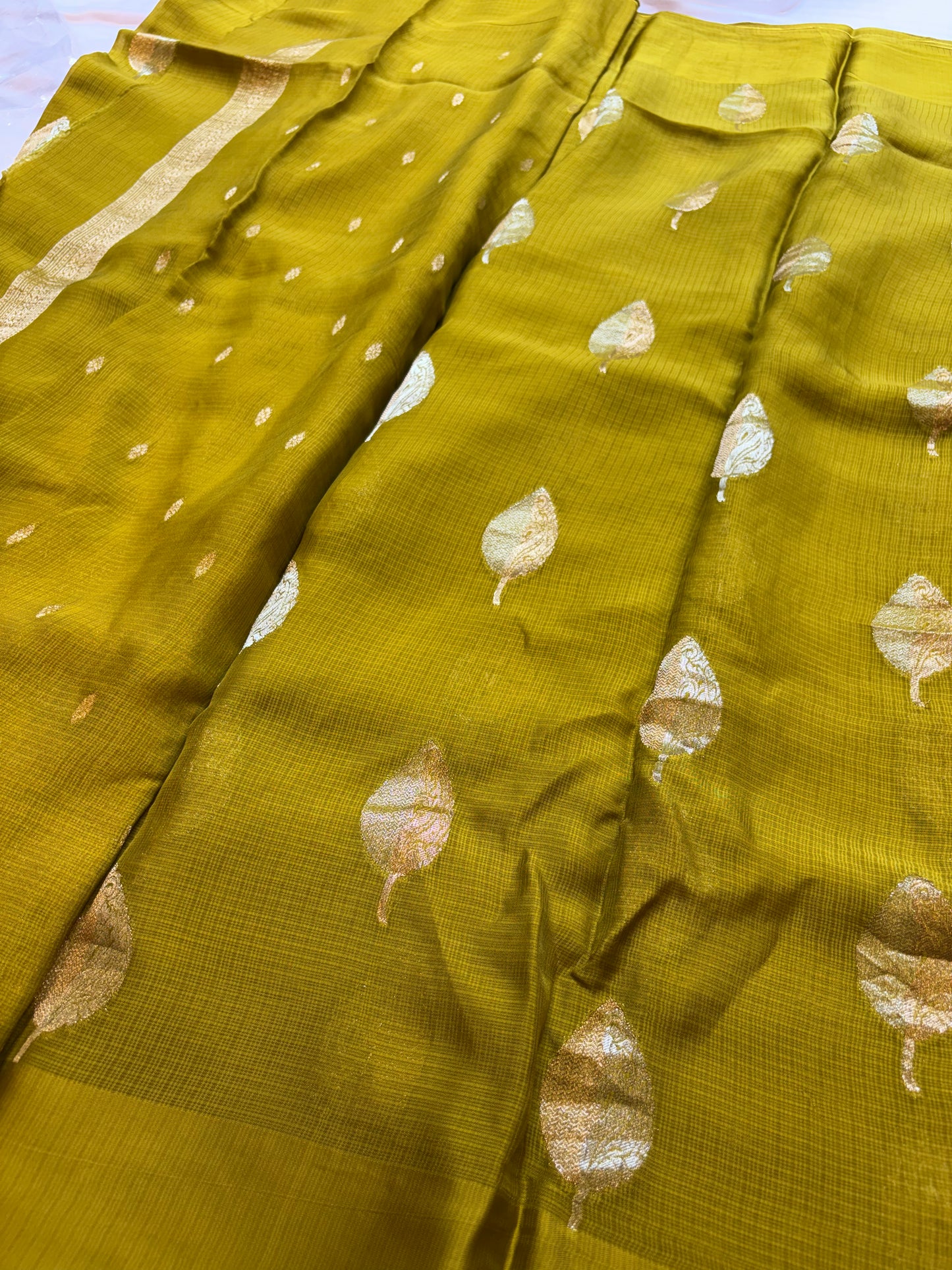 Manipuri Silver Jari Self Saree with Grand Rich Jari Pallu | Premium Viscose Saree