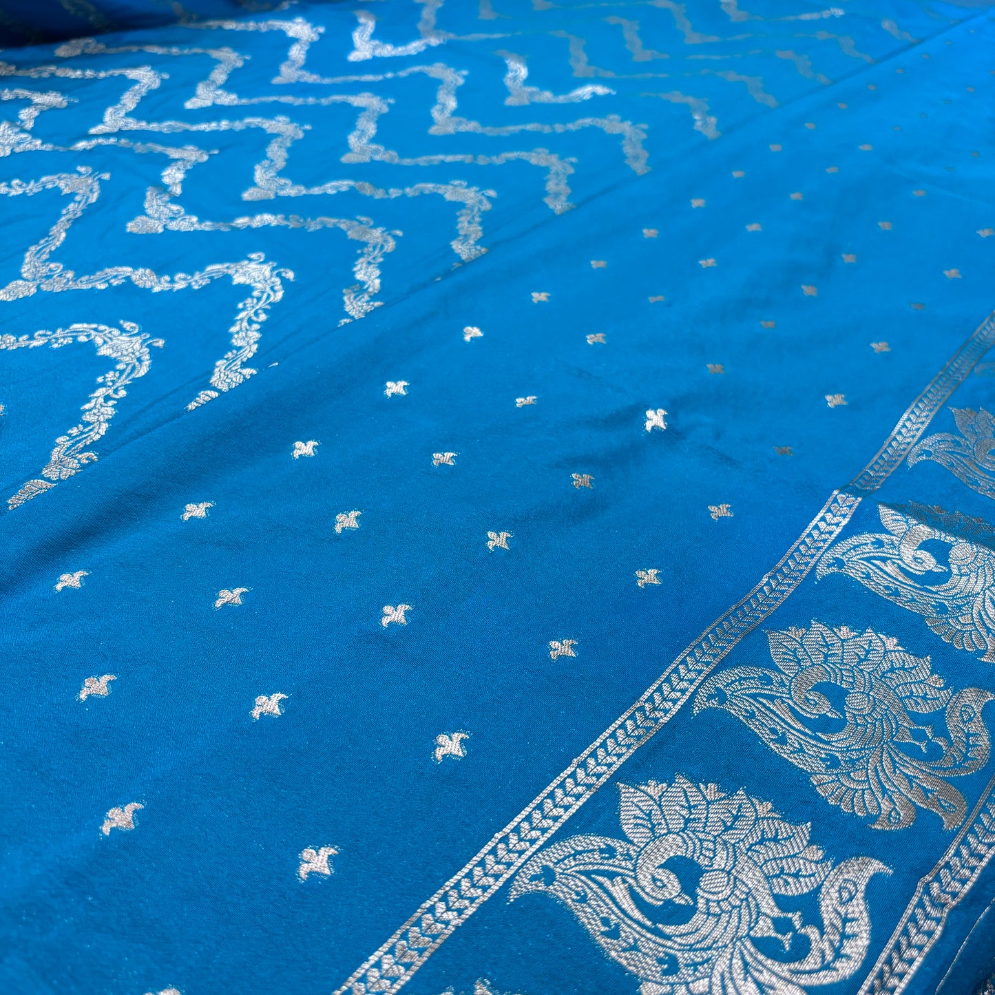 Banarasi Georgette Saree with Rich Pallu & Floral Border | Premium Party Wear Saree