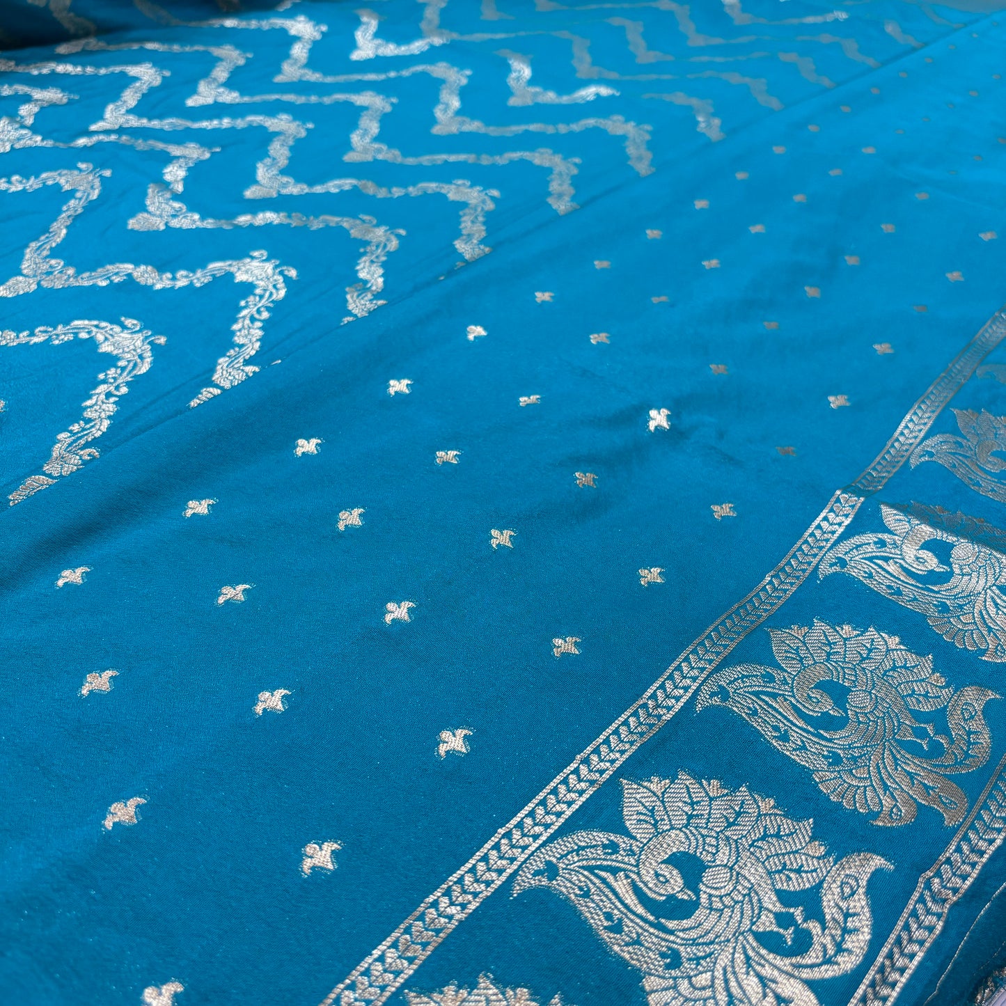 Banarasi Georgette Saree with Rich Pallu & Floral Border | Premium Party Wear Saree