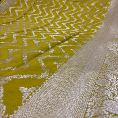 Banarasi Georgette Saree with Rich Pallu & Floral Border | Premium Party Wear Saree