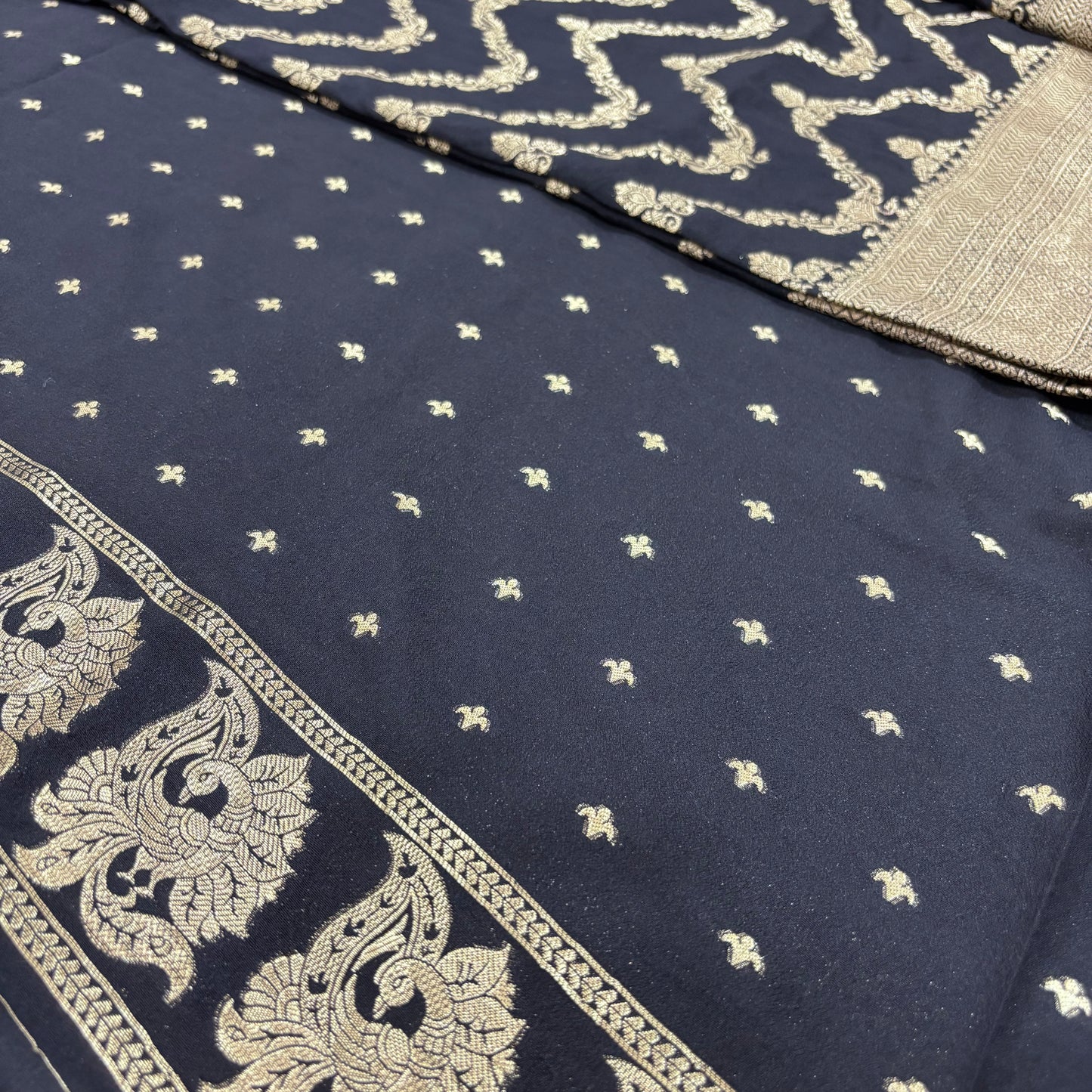 Banarasi Georgette Saree with Rich Pallu & Floral Border | Premium Party Wear Saree