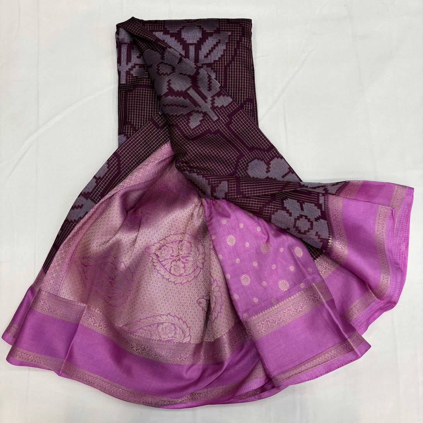 Premium Semi Crepe Saree for Women | Elegant Check Design with Contrast Weave | Office, Festive & Party Wear | Radha By Rapid Rashmi