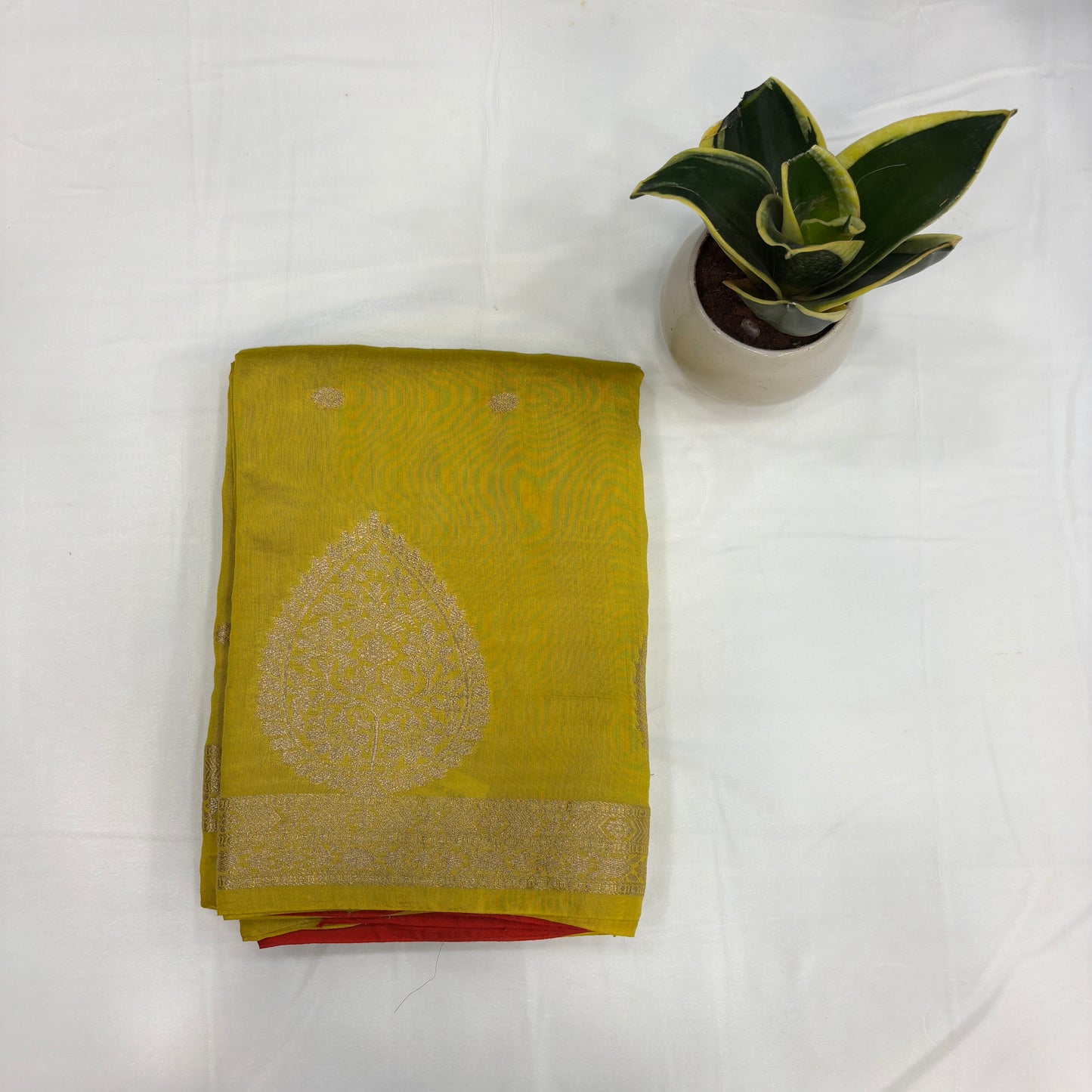Premium Semi Crepe Saree with Elegant Leaf Design & Small Butta | Festive, Wedding & Party Wear Saree for Women