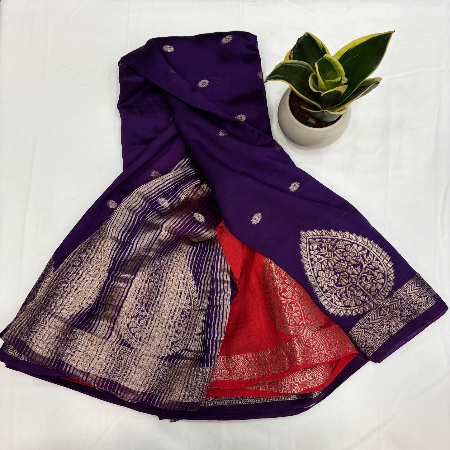 Premium Semi Crepe Saree with Elegant Leaf Design & Small Butta | Festive, Wedding & Party Wear Saree for Women