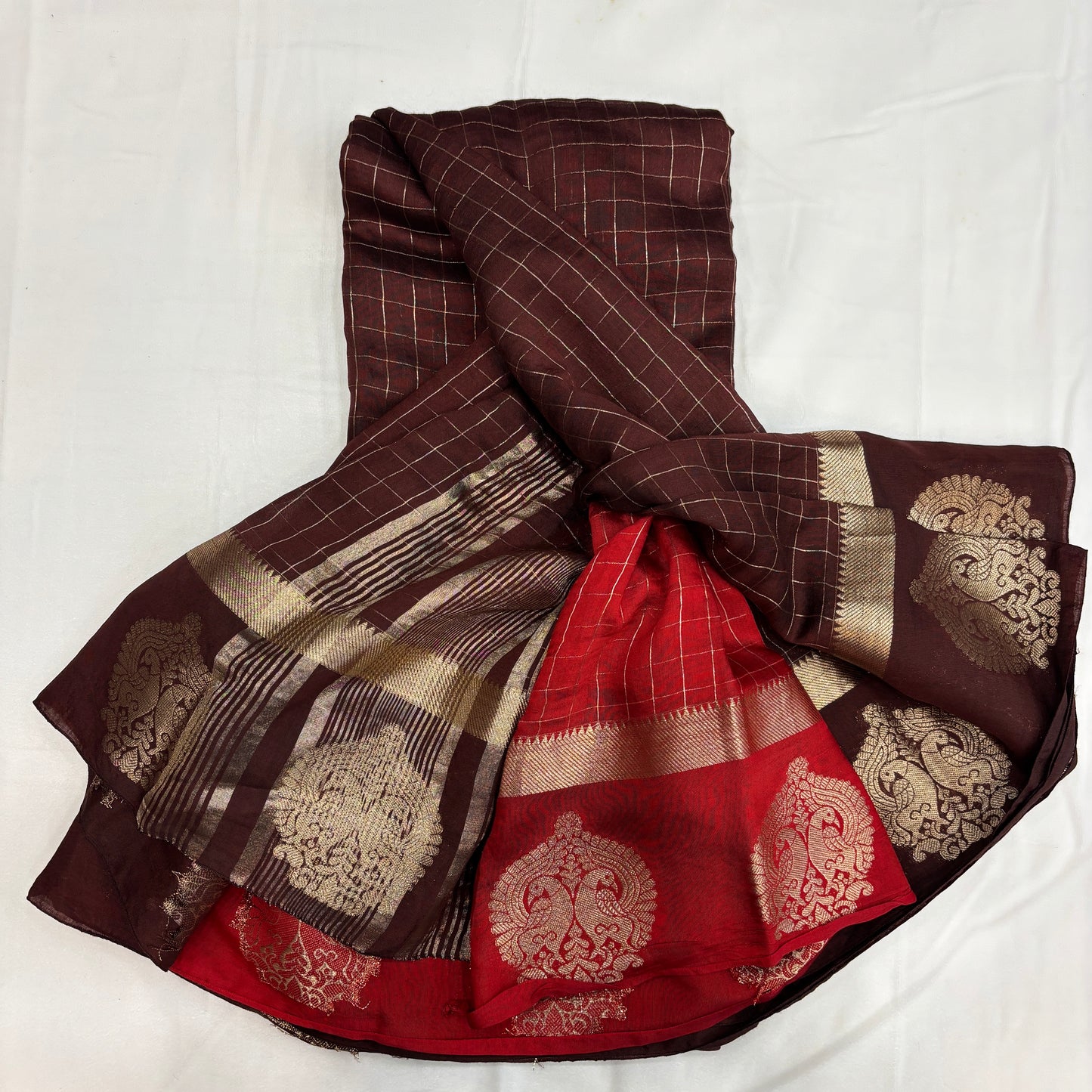 Premium Semi Crepe Saree for Women | Elegant Checks Design with Designer Border | Festive, Party & Traditional Wear | Radha By Rapid Rashmi
