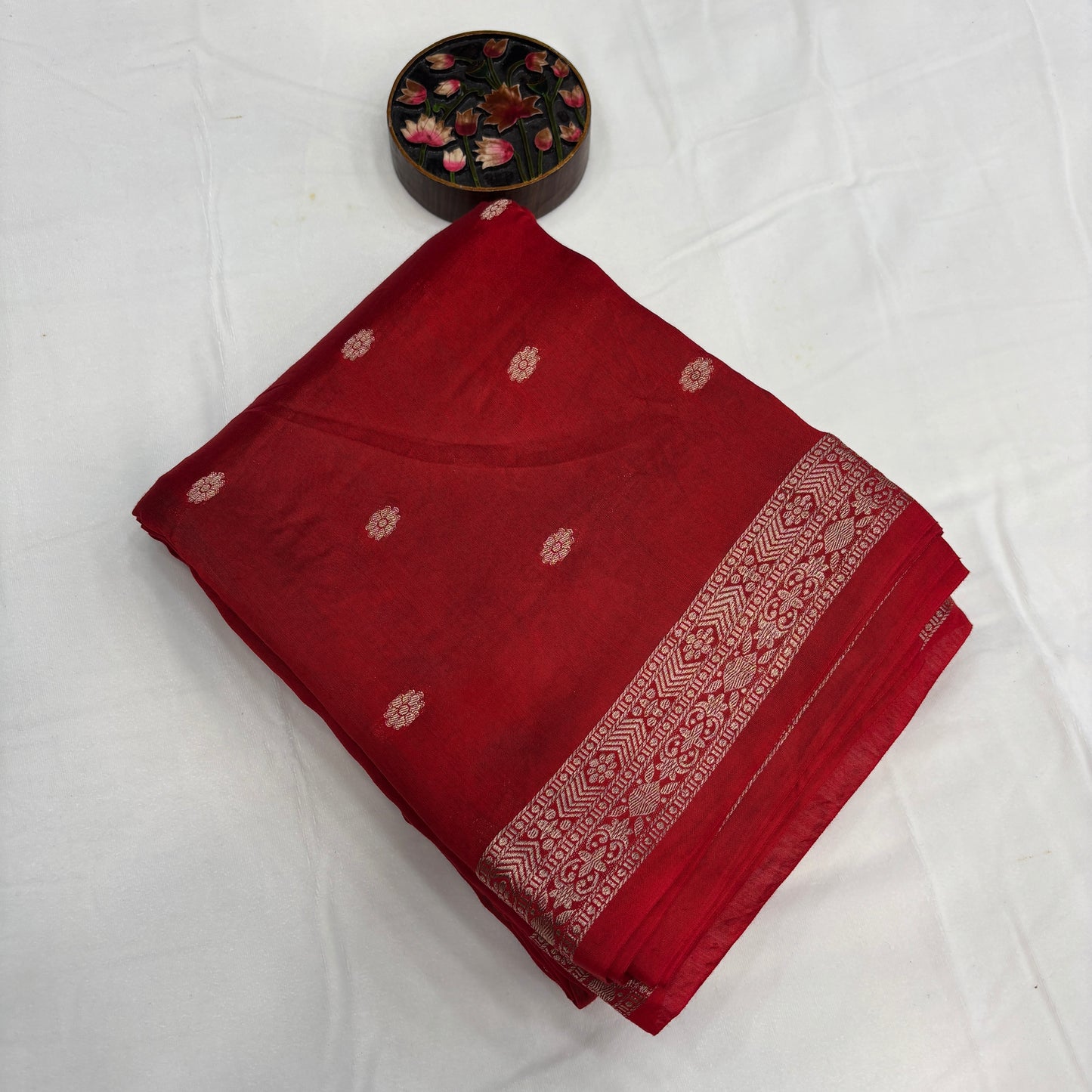 Premium Semi Crepe Saree with Elegant Butta Design, Small Border & Contrast Pallu | Festive, Wedding & Party Wear Saree for Women
