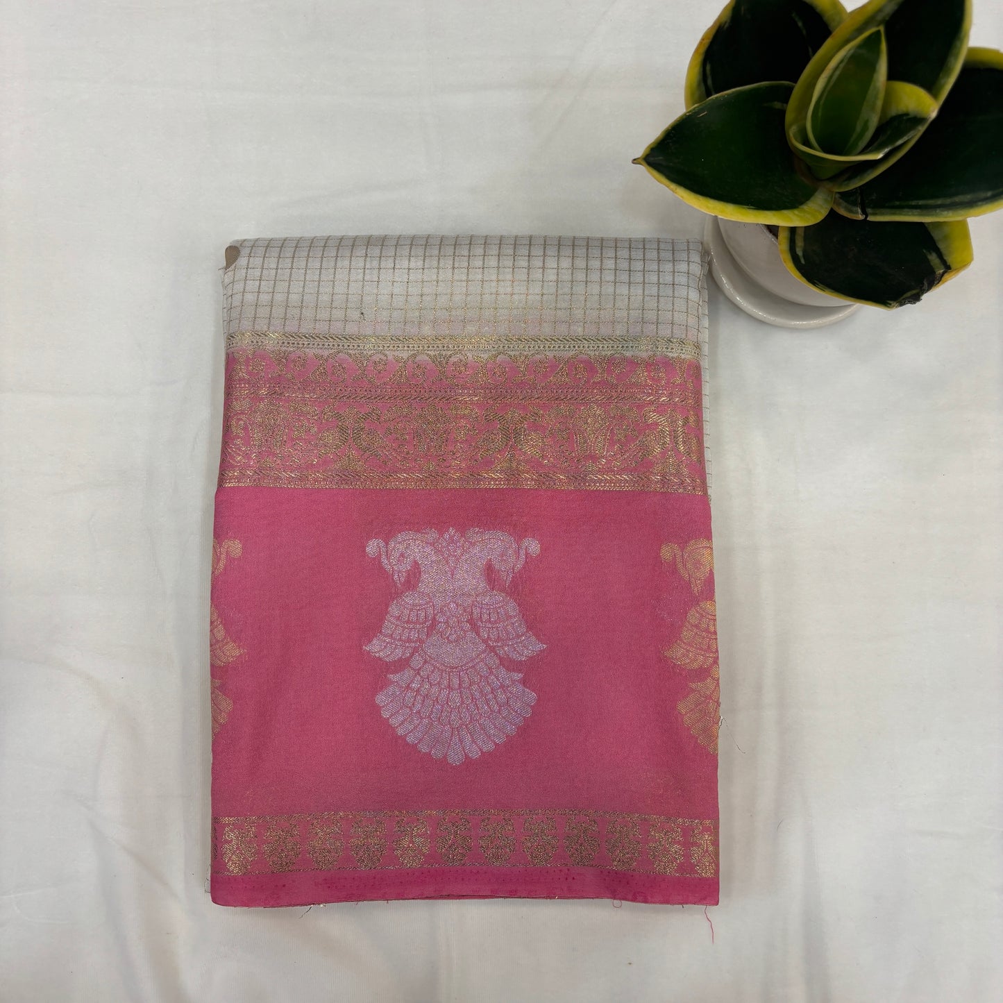 Premium Semi Crepe Saree with Gandaberunda Motif, Bentex Border & Zari Checks | Designer Wedding, Festive & Party Wear Saree for Women