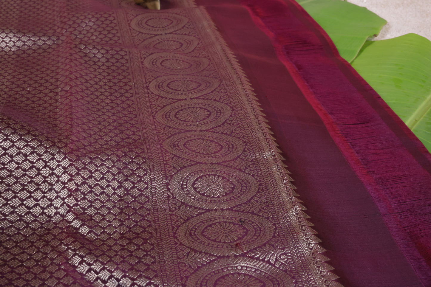 Border Less Butta Pure Silk Saree – Maroon BB(Code PSS-07)