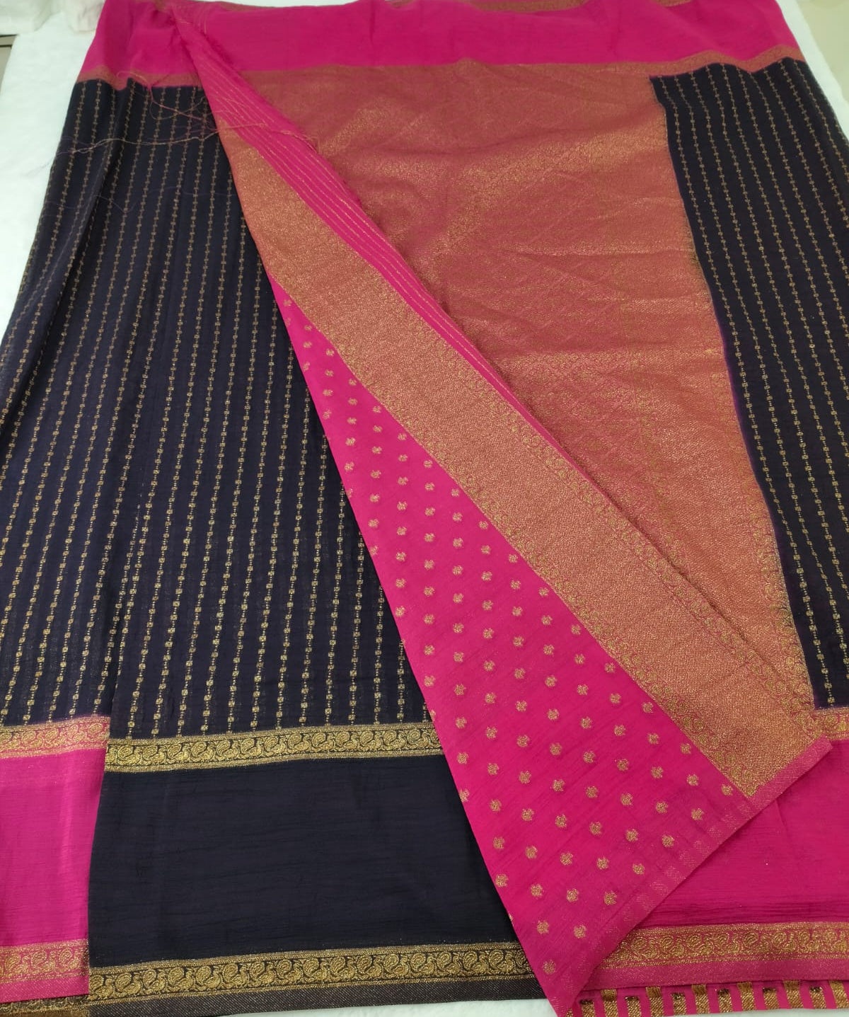 Wrinkle Premium Banarasi Saree Peacock Designed Border(Code WKC-02)