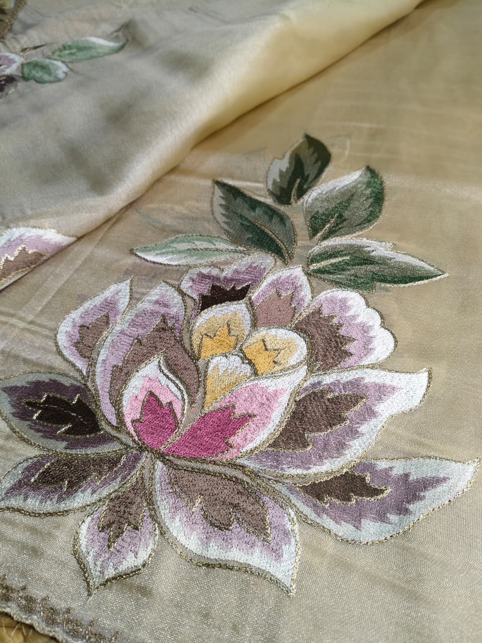 Pure Tissue Organza Saree With Meenakari Resham Floral Pallu Work & Peeta Border(Code FTS-02)