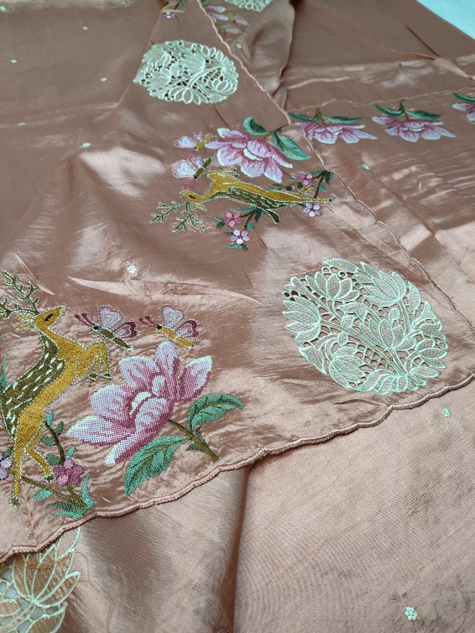 Raw Silk Saree With Premium Cutwork Border(Code FTS-03)