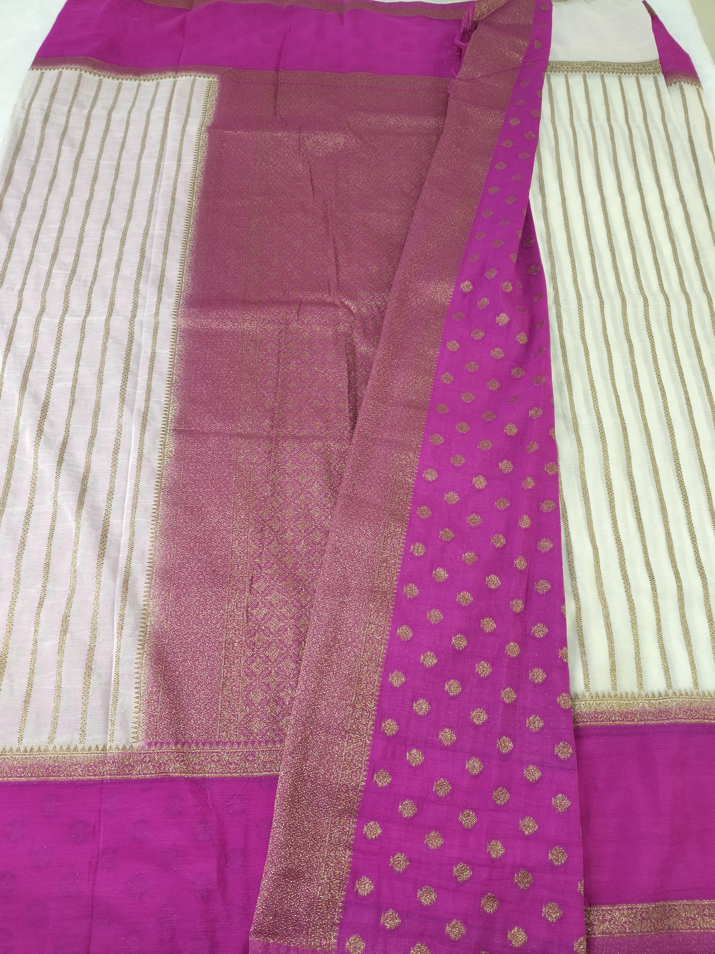 Wrinkle Premium Banarasi Saree(Code WKC-01)