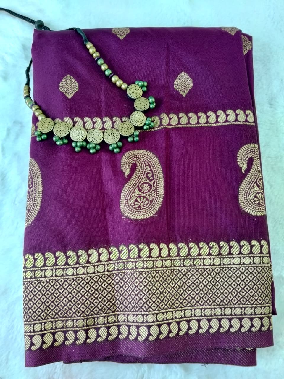 ND Crepe Silk Saree – Premium Chex Bentex Crepe Silk with Rich Pallu(Code SS-09)