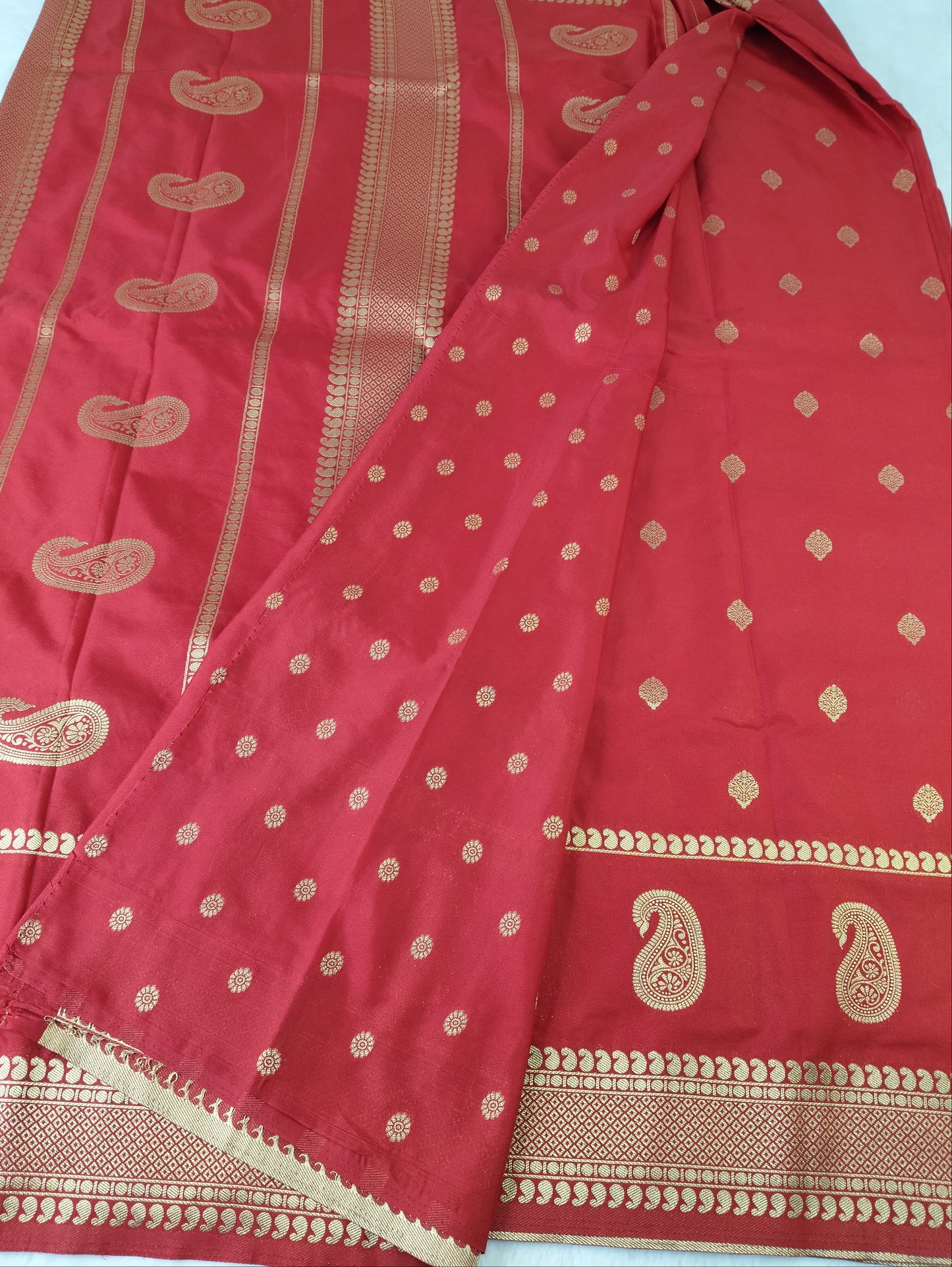 ND Crepe Silk Saree – Premium Chex Bentex Crepe Silk with Rich Pallu(Code SS-09)