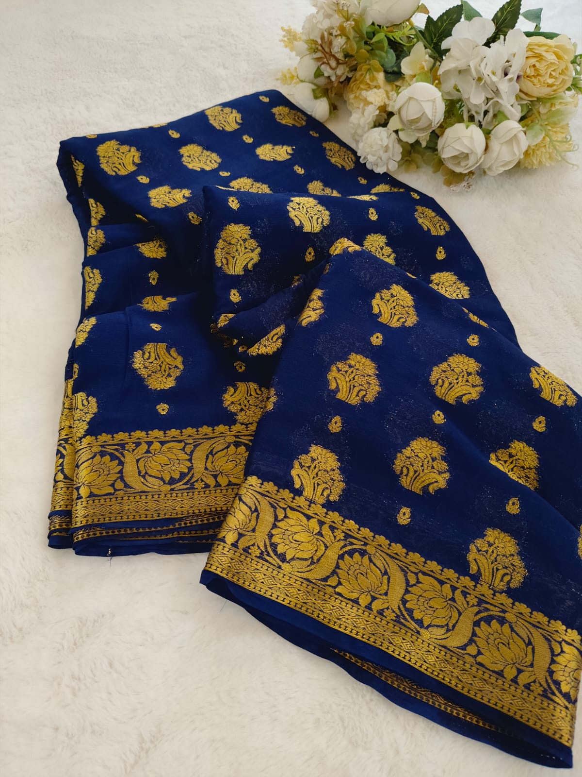 Georgette Saree with Gold Zari Butta & Rich Border | Elegant Party Wear Saree - SS-107