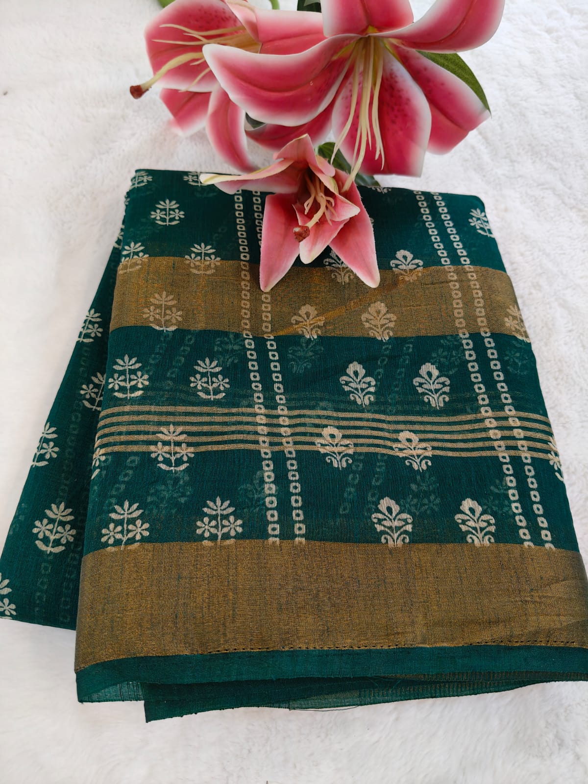 Elegant Linen Saree with Gold Zari Design | Soft & Breathable Daily Wear - SS -108