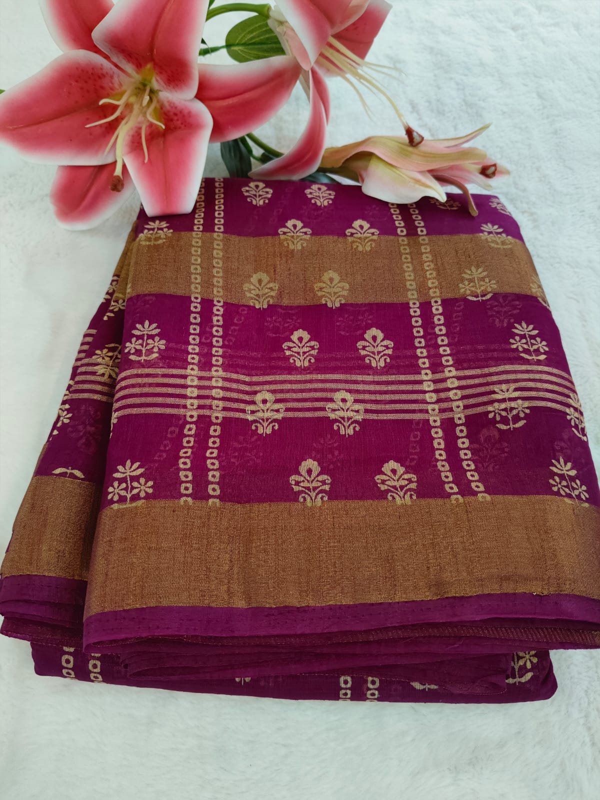 Elegant Linen Saree with Gold Zari Design | Soft & Breathable Daily Wear - SS -108