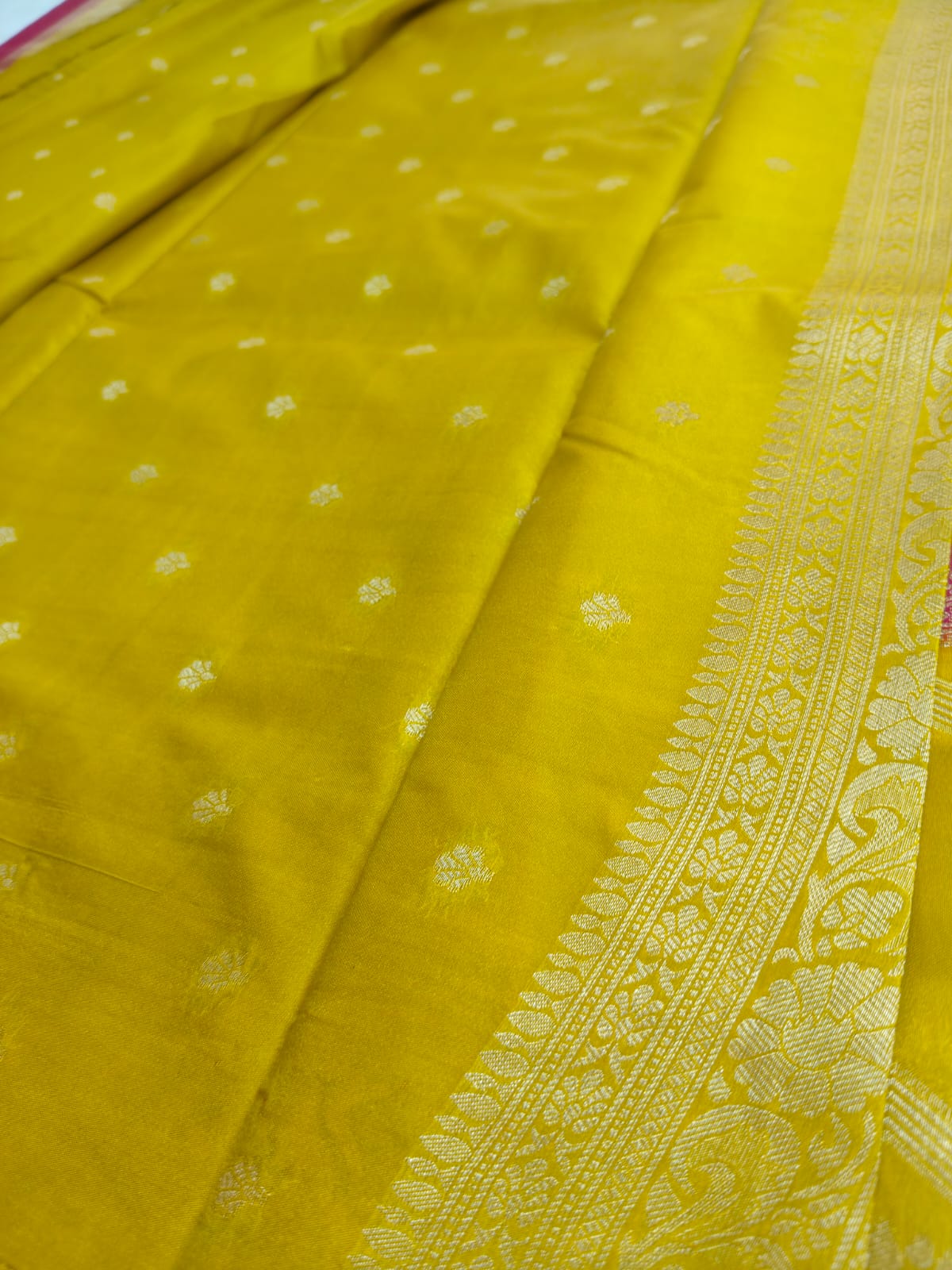 Semi Silk Saree with Gold Zari Border | Festive & Wedding Wear Saree - SS-118