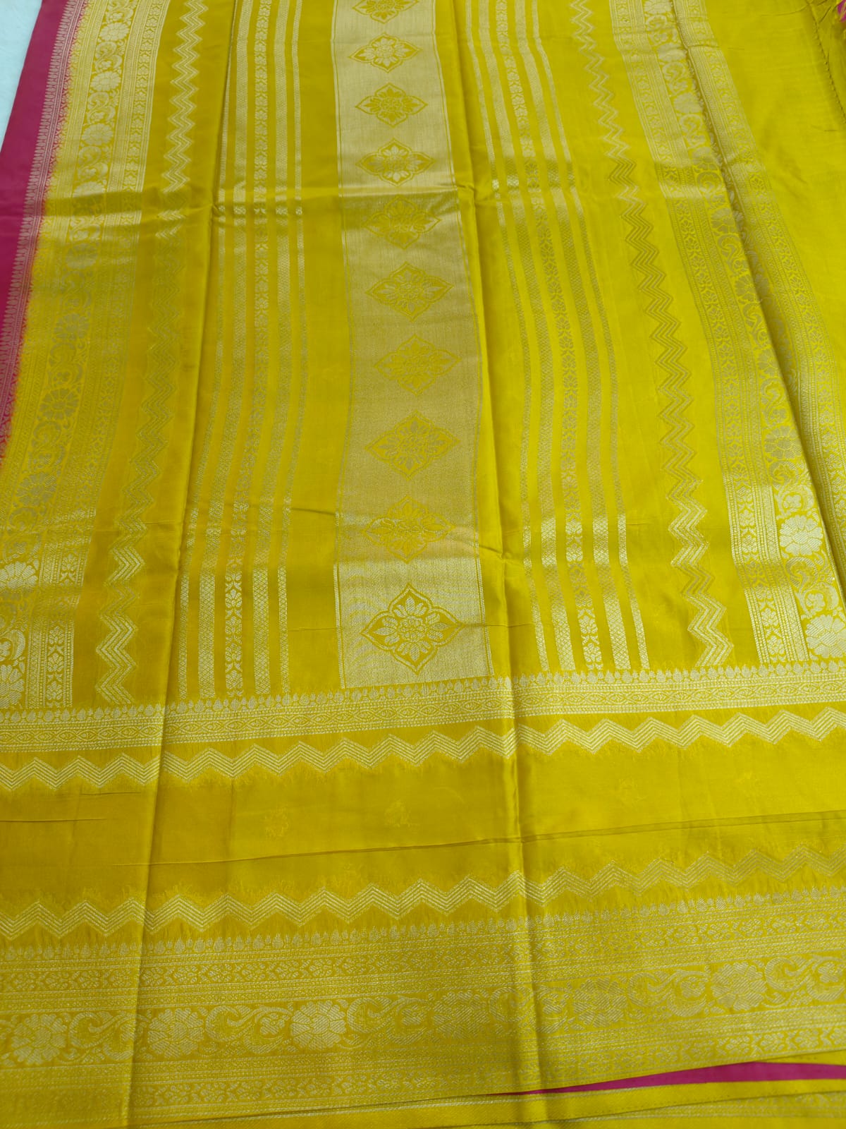 Semi Silk Saree with Gold Zari Border | Festive & Wedding Wear Saree - SS-118