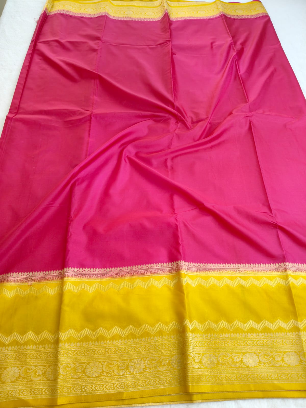 Semi Silk Saree with Gold Zari Border | Festive & Wedding Wear Saree - SS-118