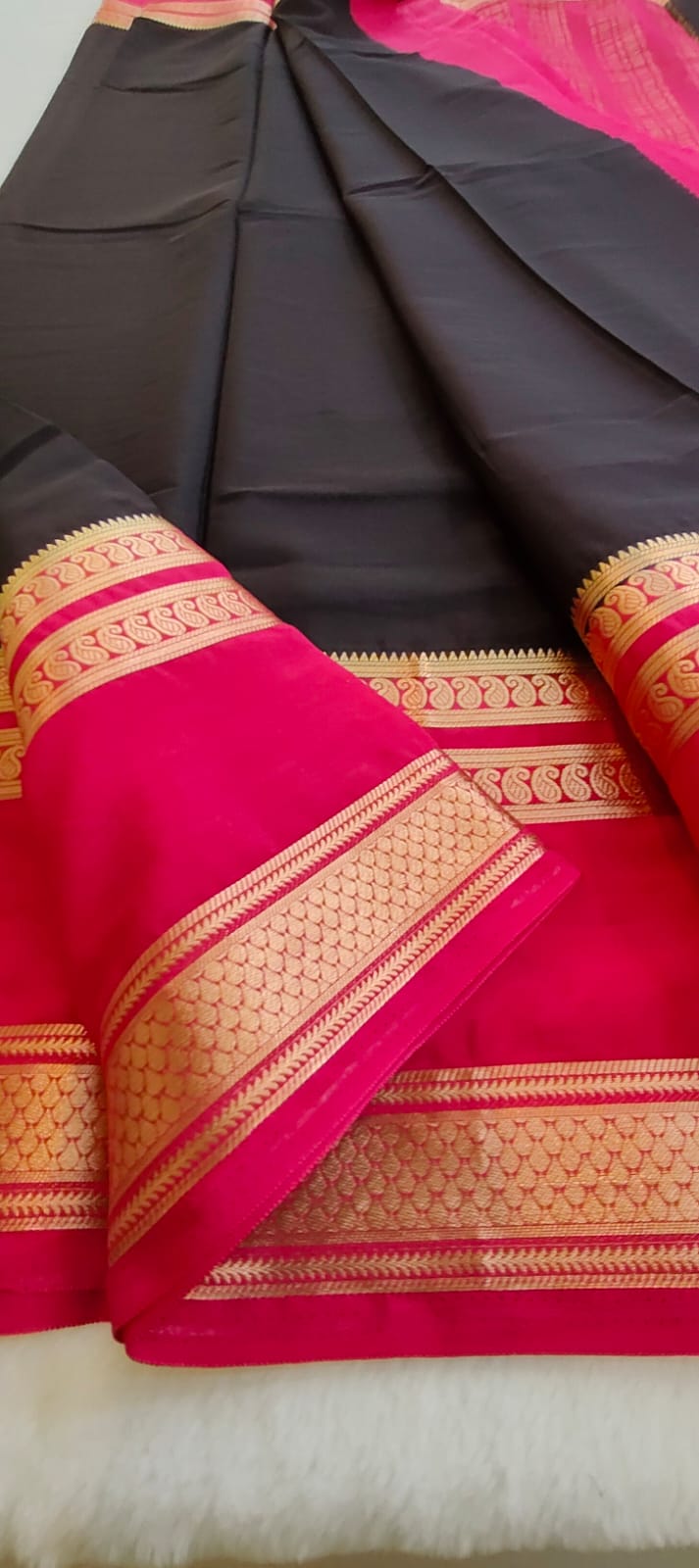 Semi Silk Saree with Contrast Border & Gold Zari | Festive & Wedding Wear Sarees - SS - 119